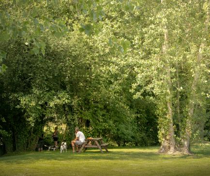 Riverside holiday park in Herefordshire